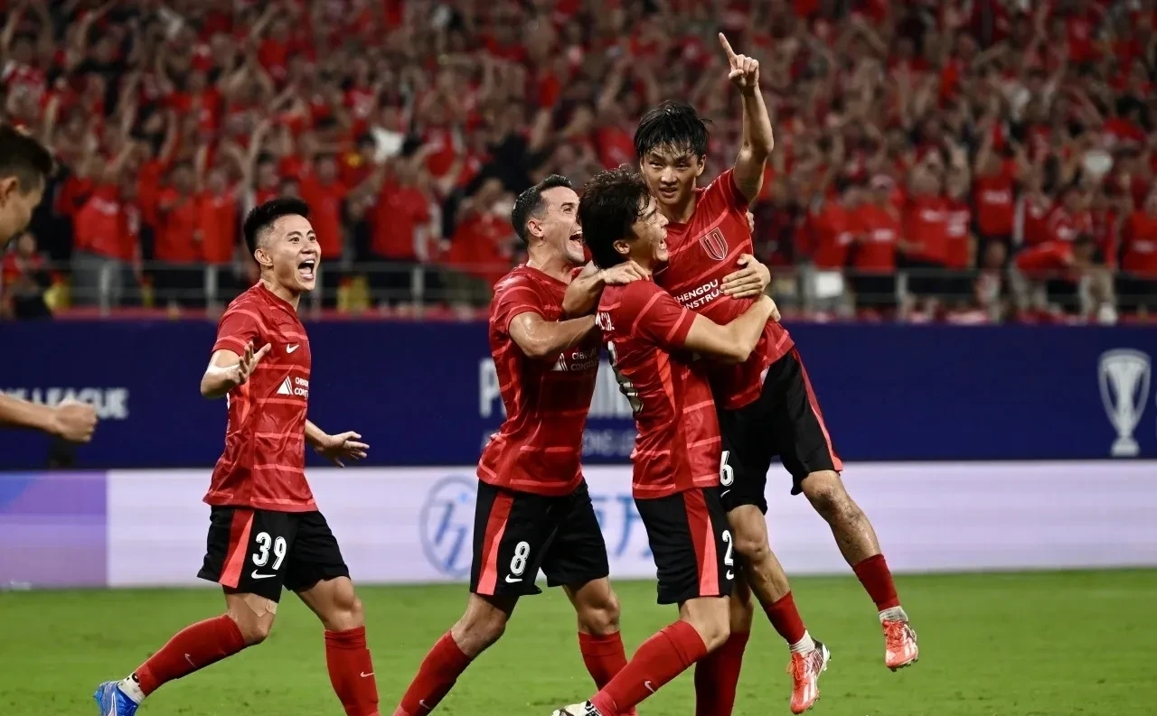 今晨西汉姆备战葡超风云突变广州队赛前迎来里程碑，关键时刻成都蓉城调整名单以备国王杯都惊呆了的简单介绍