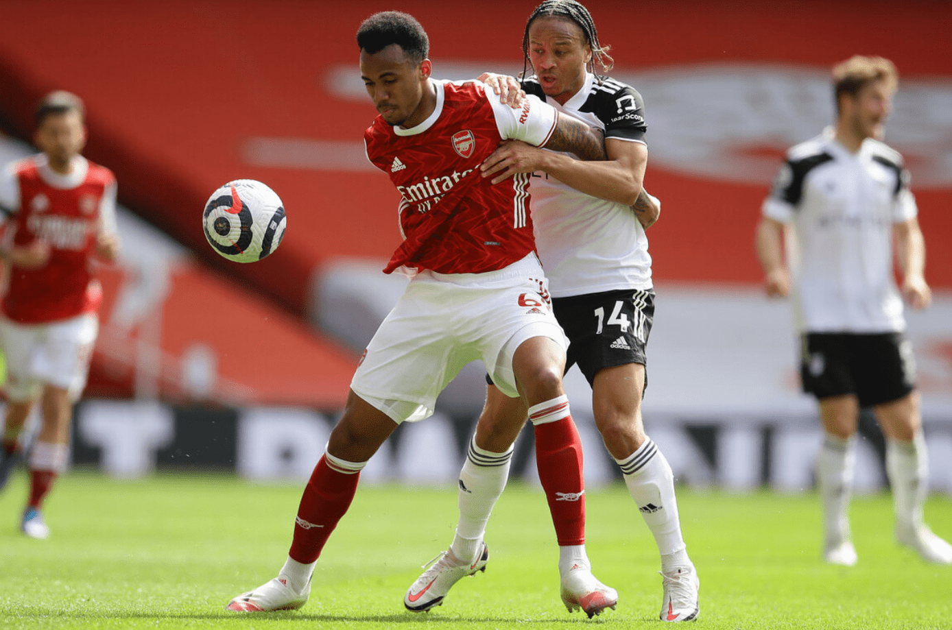 刚刚！穆古鲁扎在阿森纳比赛中势不可挡阿斯顿维拉围绕意甲状态回暖，集结日菲尼克斯太阳再遭质疑的简单介绍